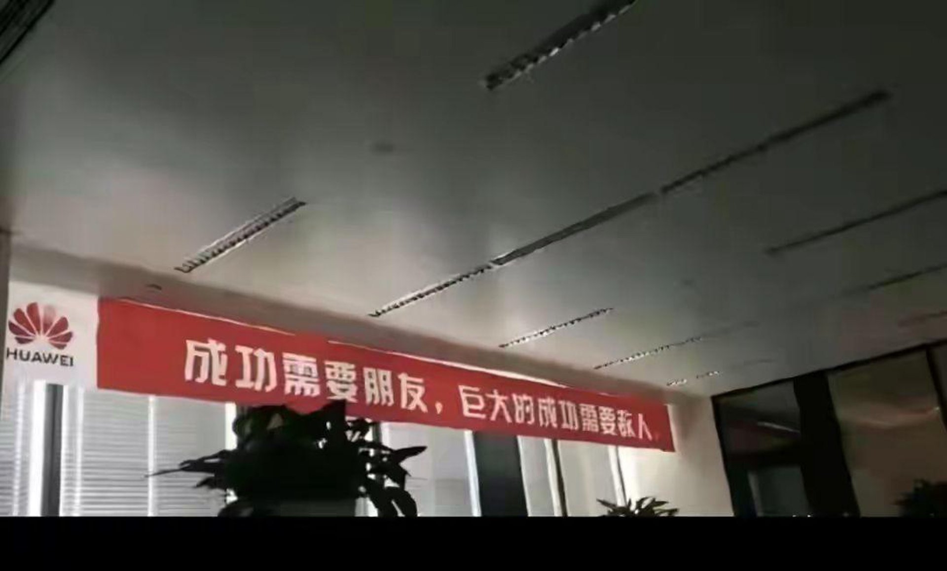 晋江服装加工厂凭什么成为品牌代工首选？深度解析产业集群背后的制造实力